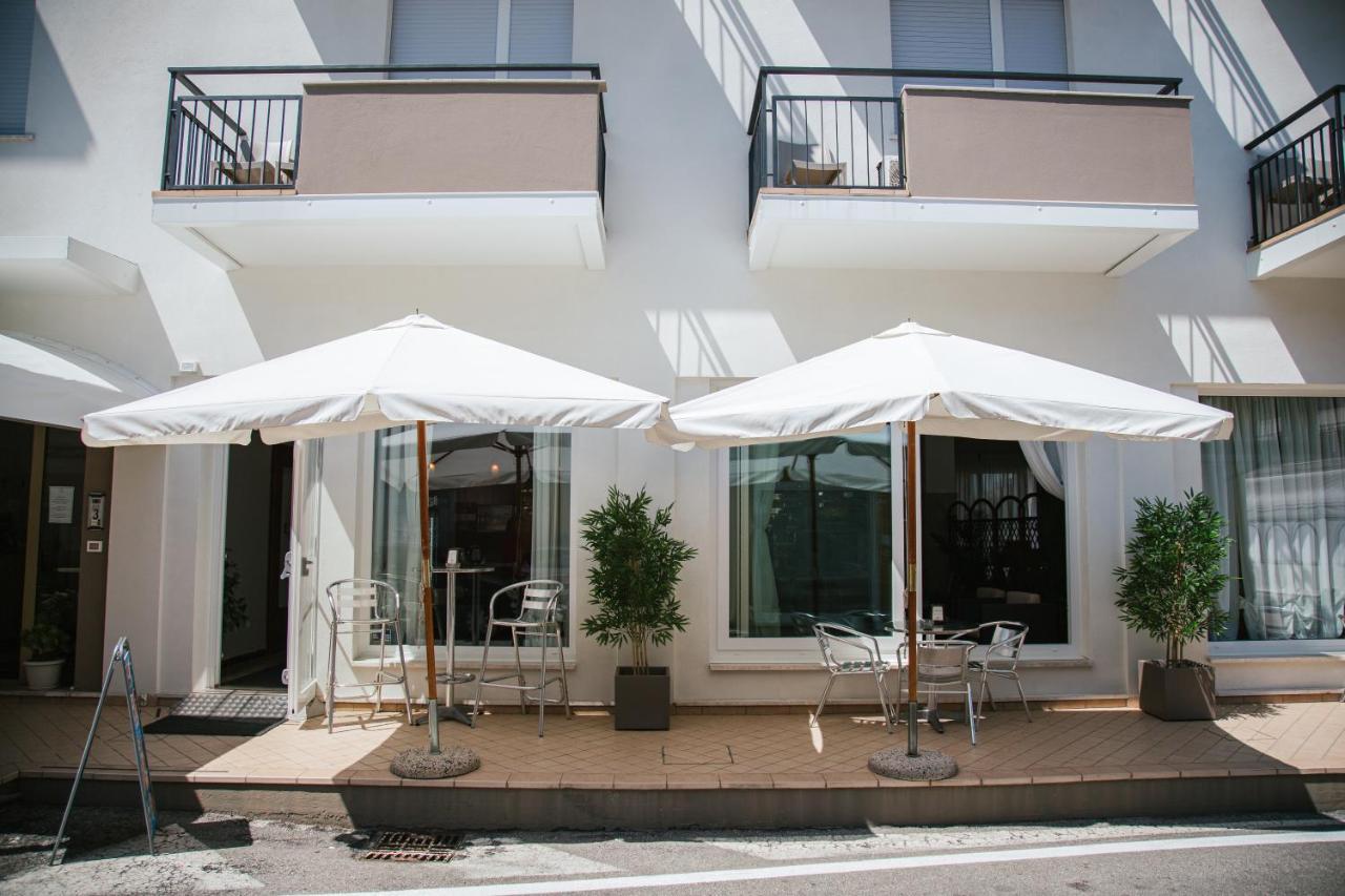 Hotel Laura Cavallino-Treporti Exteriör bild